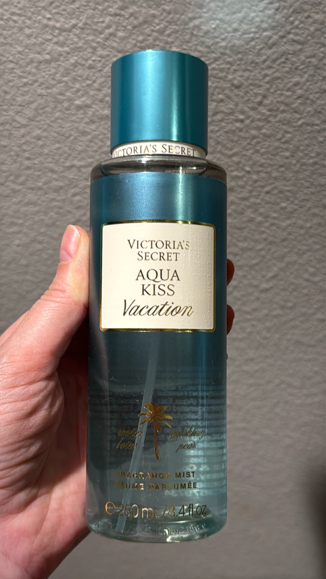 Victoria's Secret Aqua Kiss Mist