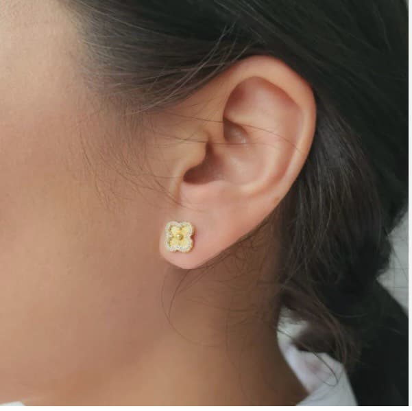 Elegant Floral Earrings