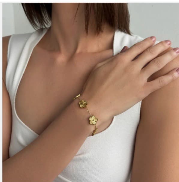 Charming Gold Bracelet