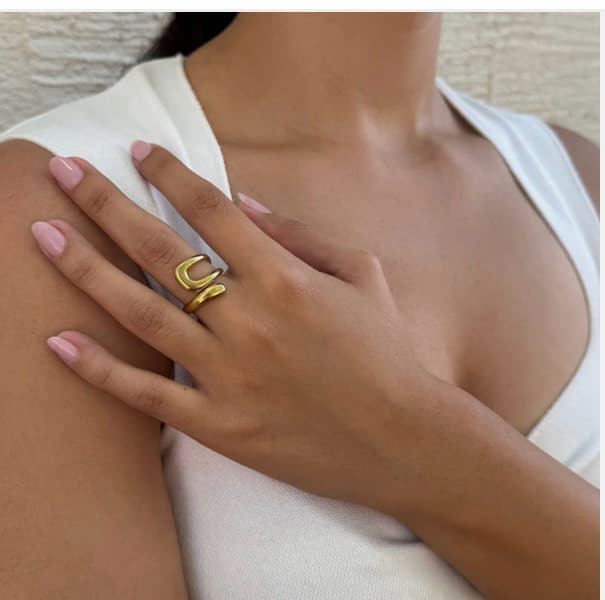 Elegant Gold Ring