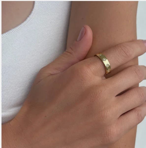 Elegant Gold Ring