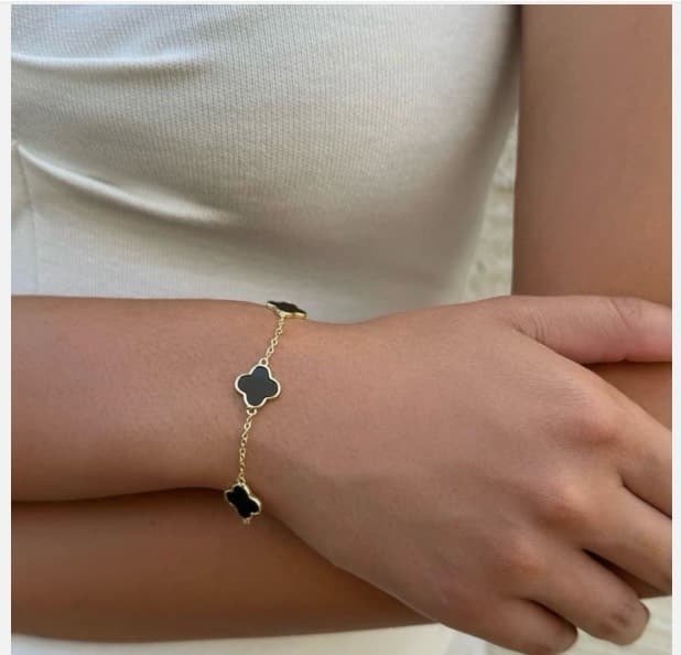 Elegant Gold Bracelet