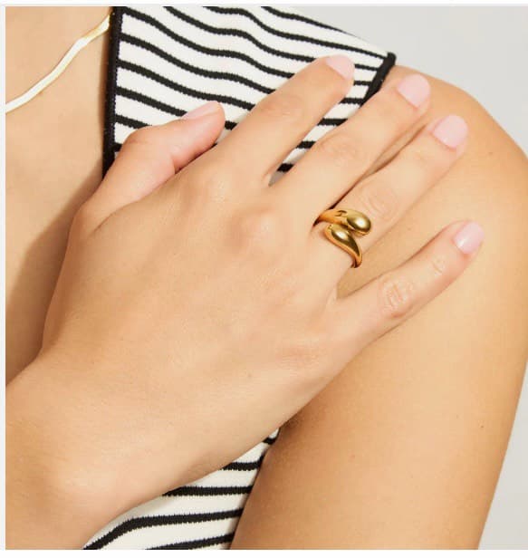 Elegant Gold Ring
