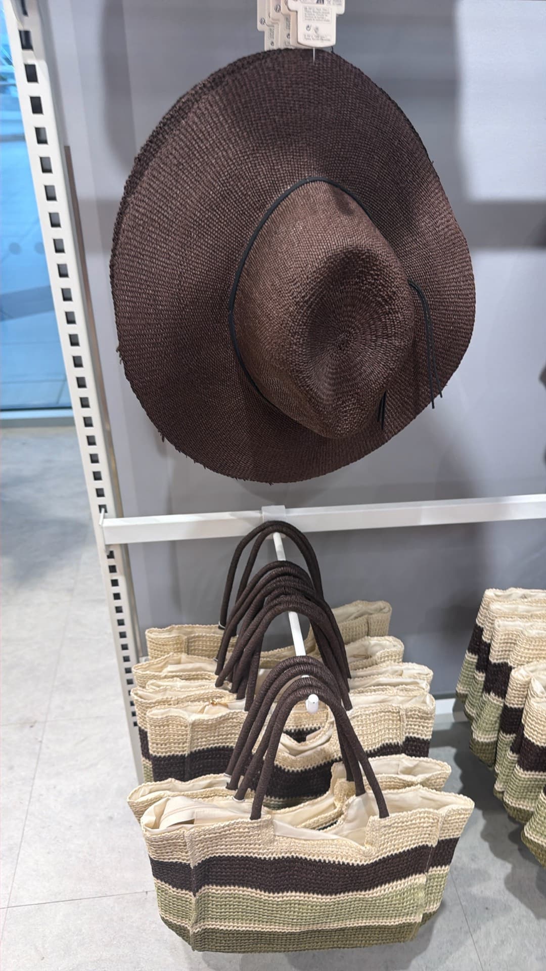 Stylish Straw Hat and Bag Set