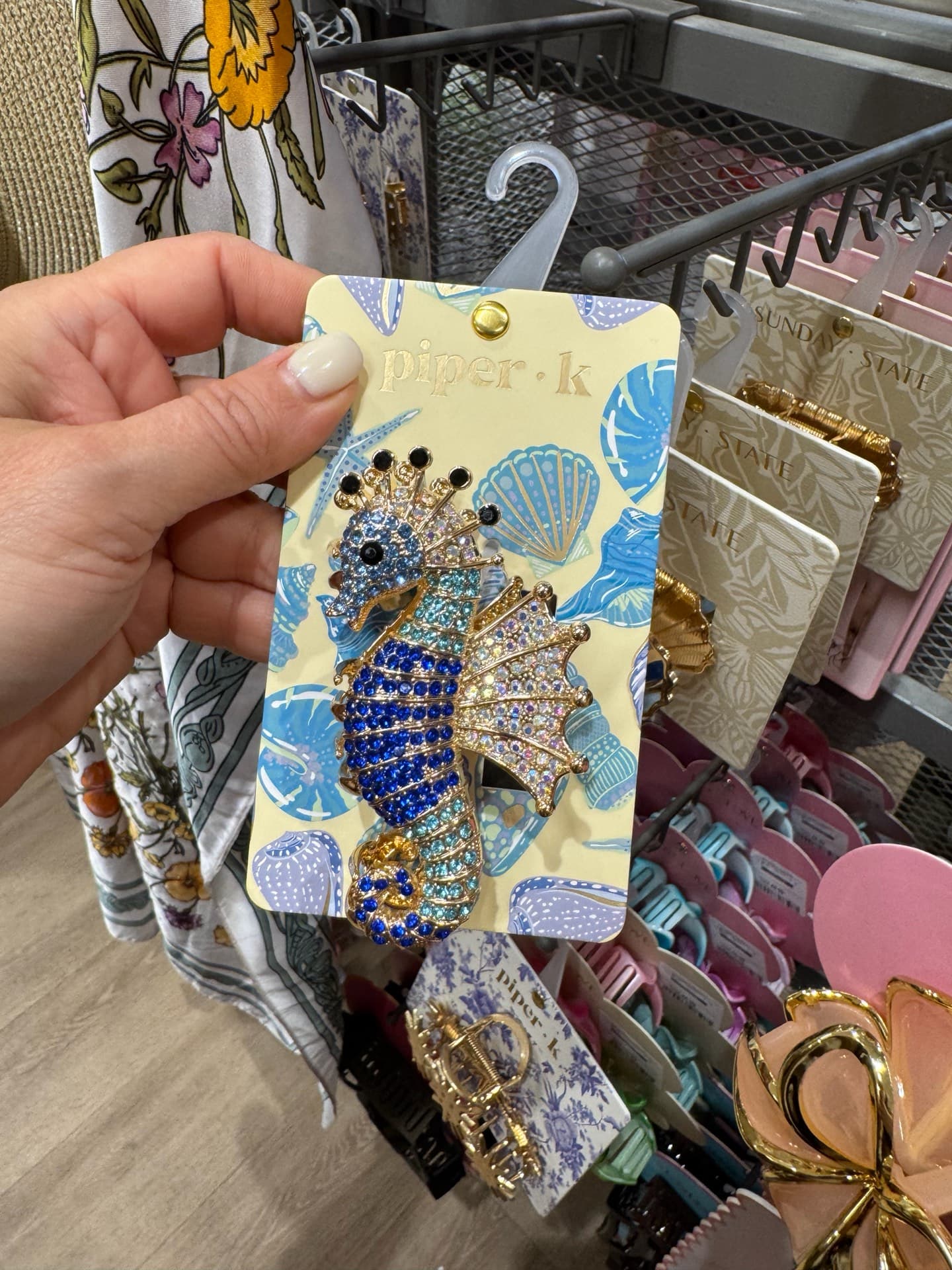 Sparkling Seahorse Brooch