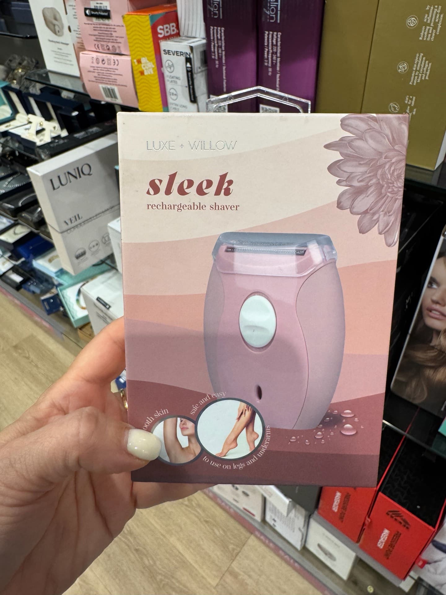 Sleek Rechargeable Shaver