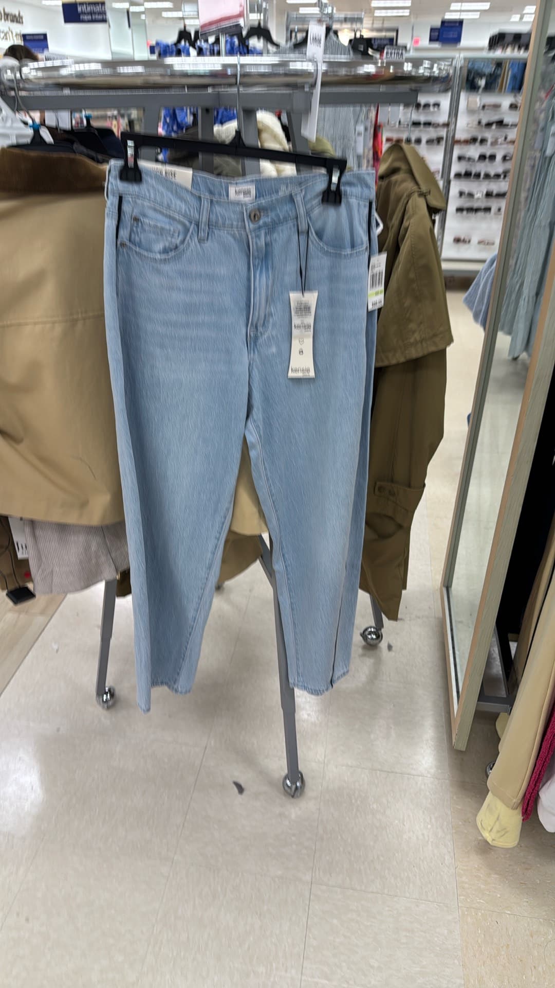 Trendy High-Rise Jeans