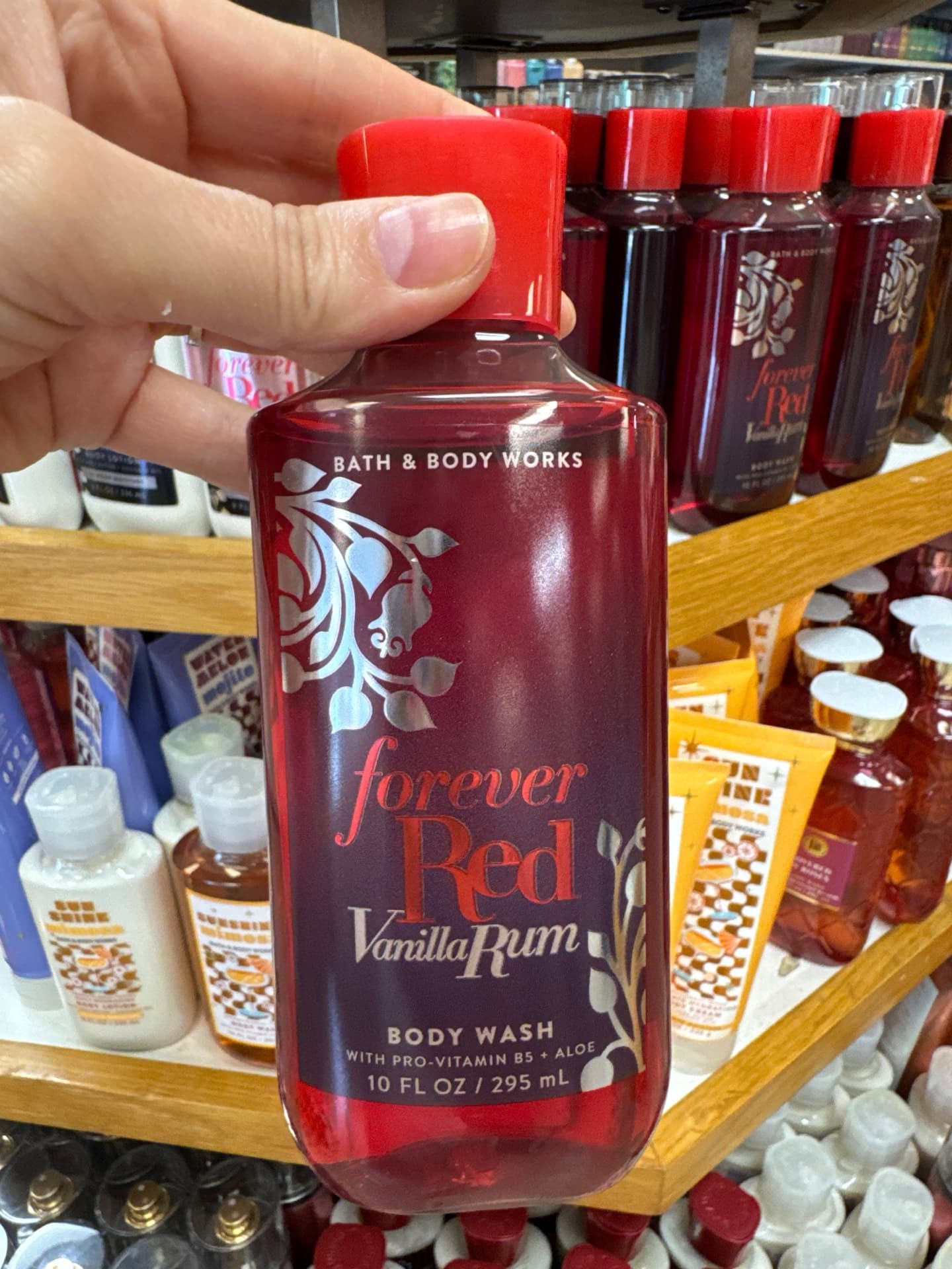 Forever Red Vanilla Rum Body Wash