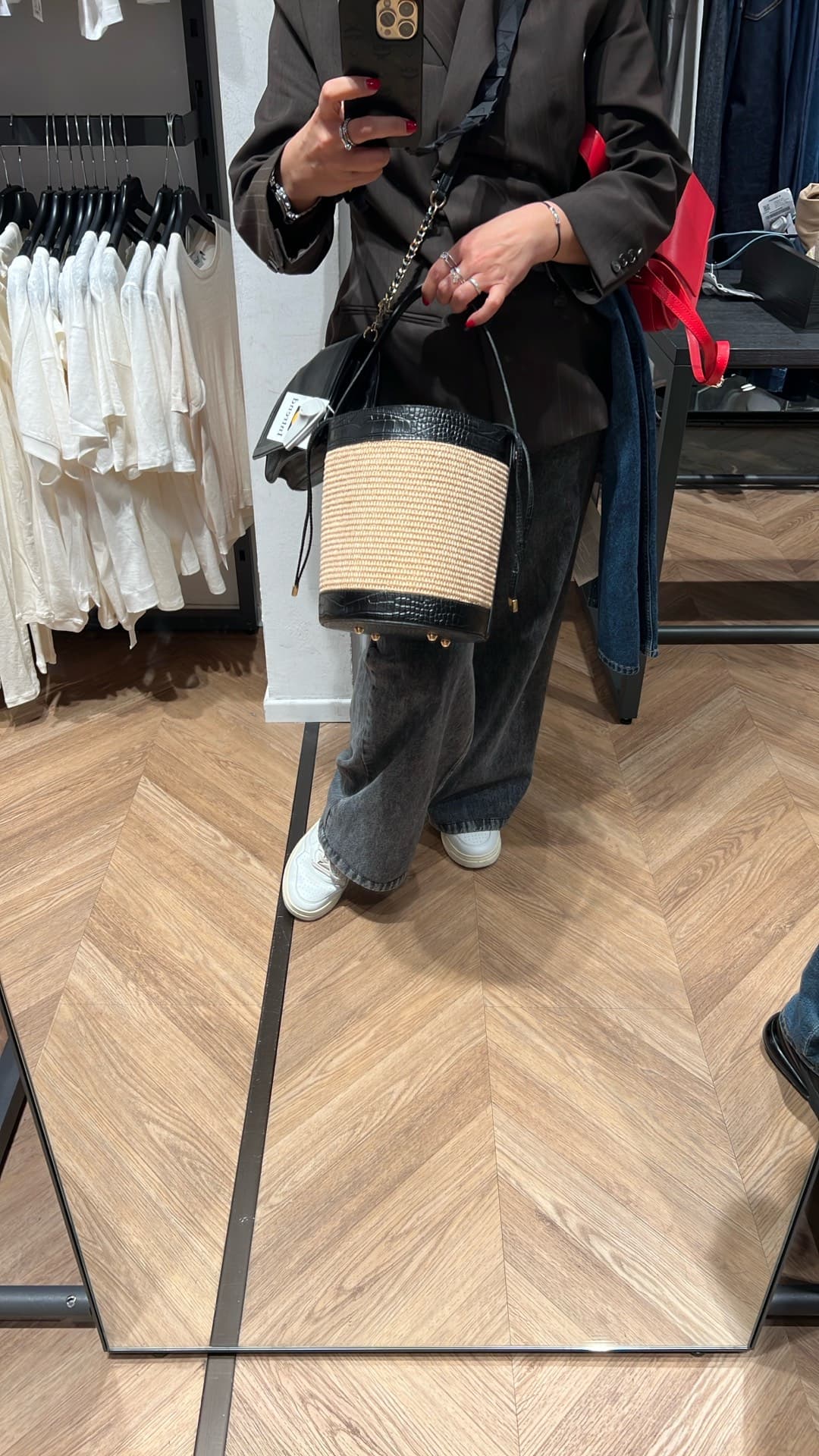 Chic Bucket Bag