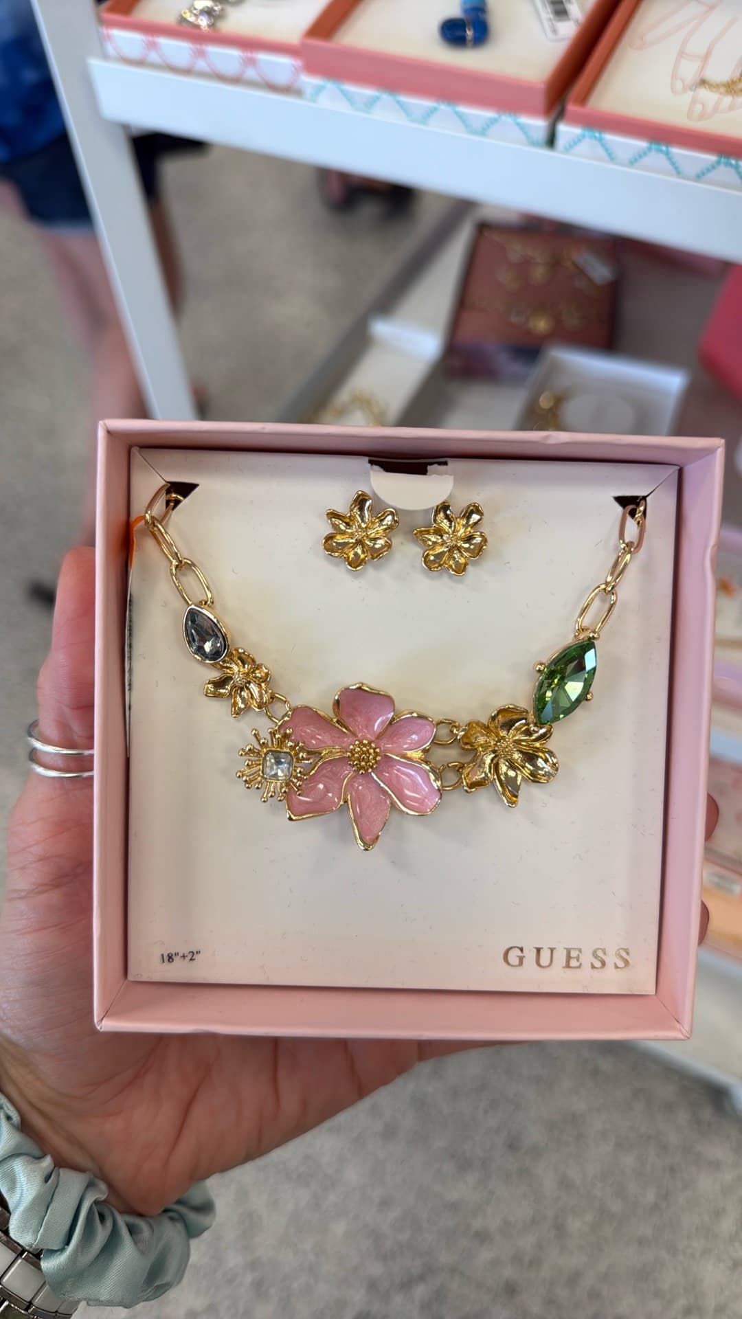 Guess Floral Necklace Set