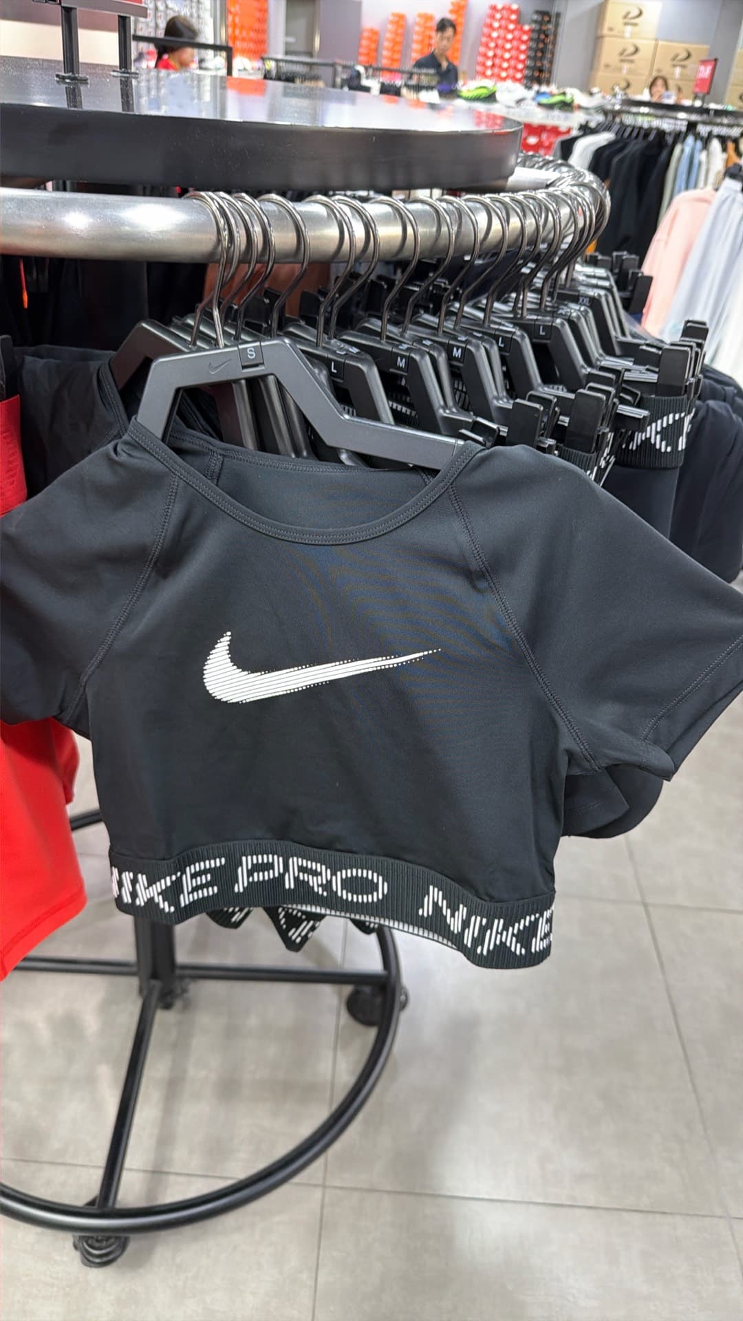 Nike Pro Crop Top