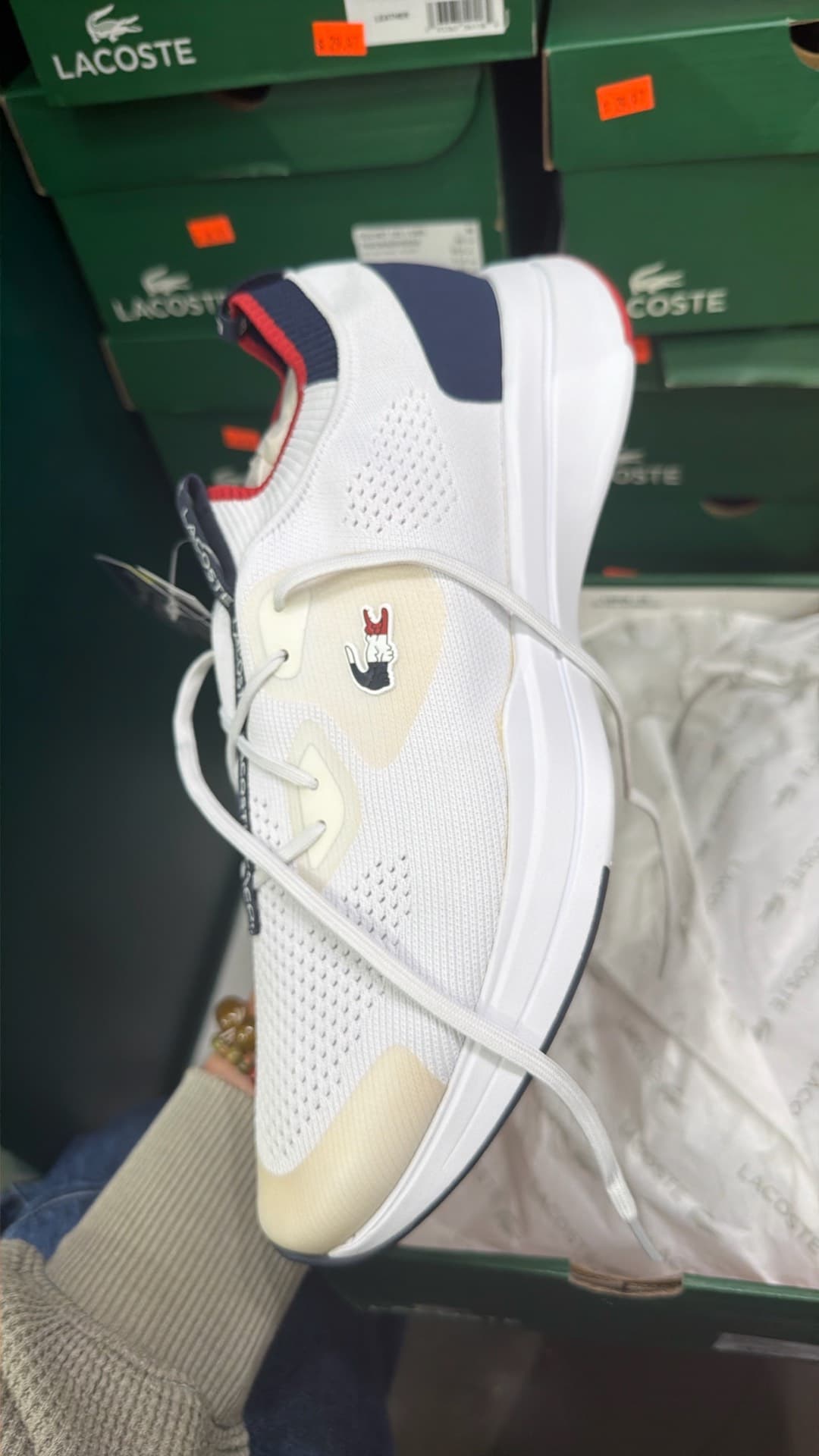 Кроссовки Lacoste для повседневной носки