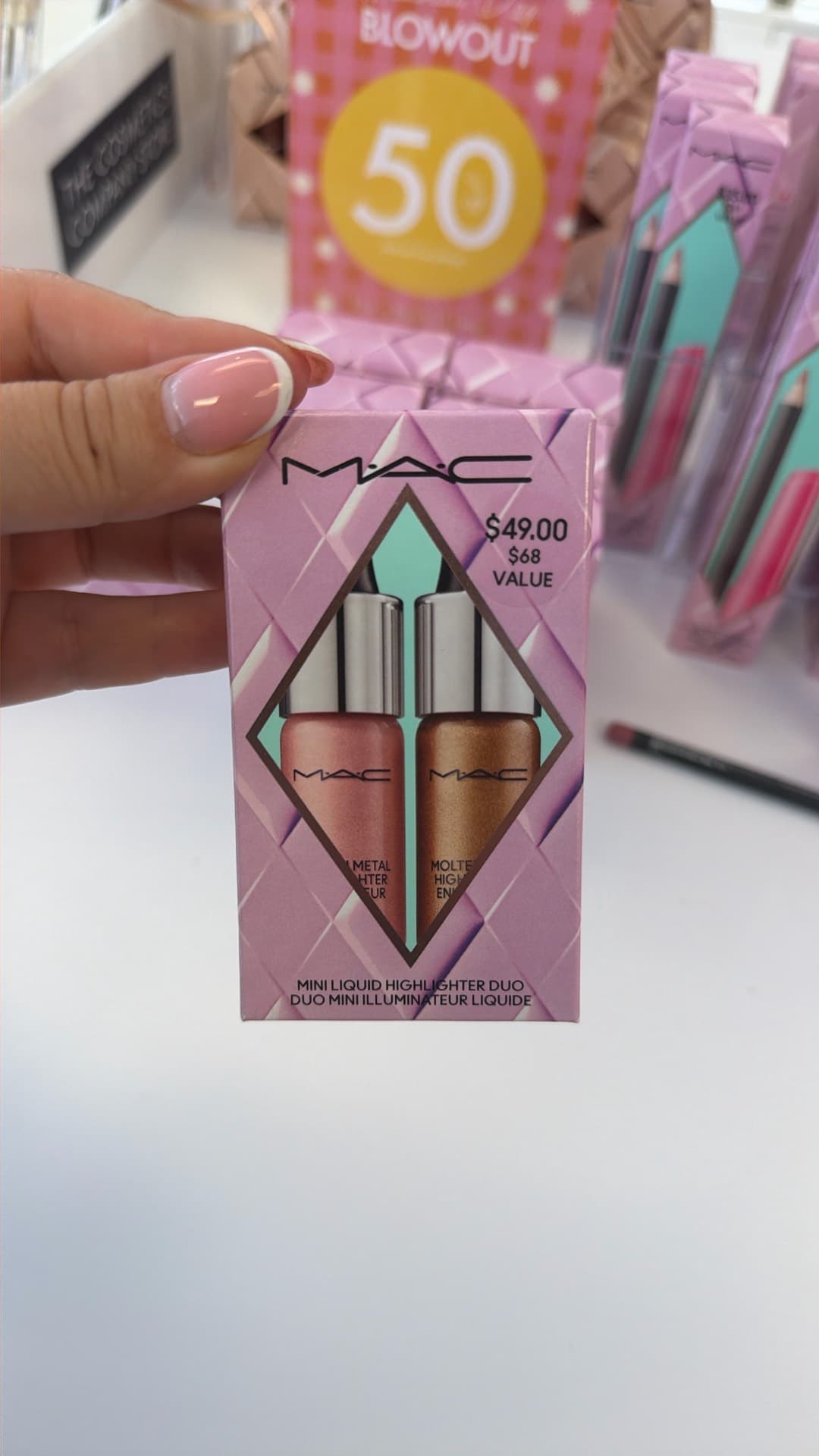 Мини-дуэль жидких хайлайтеров MAC