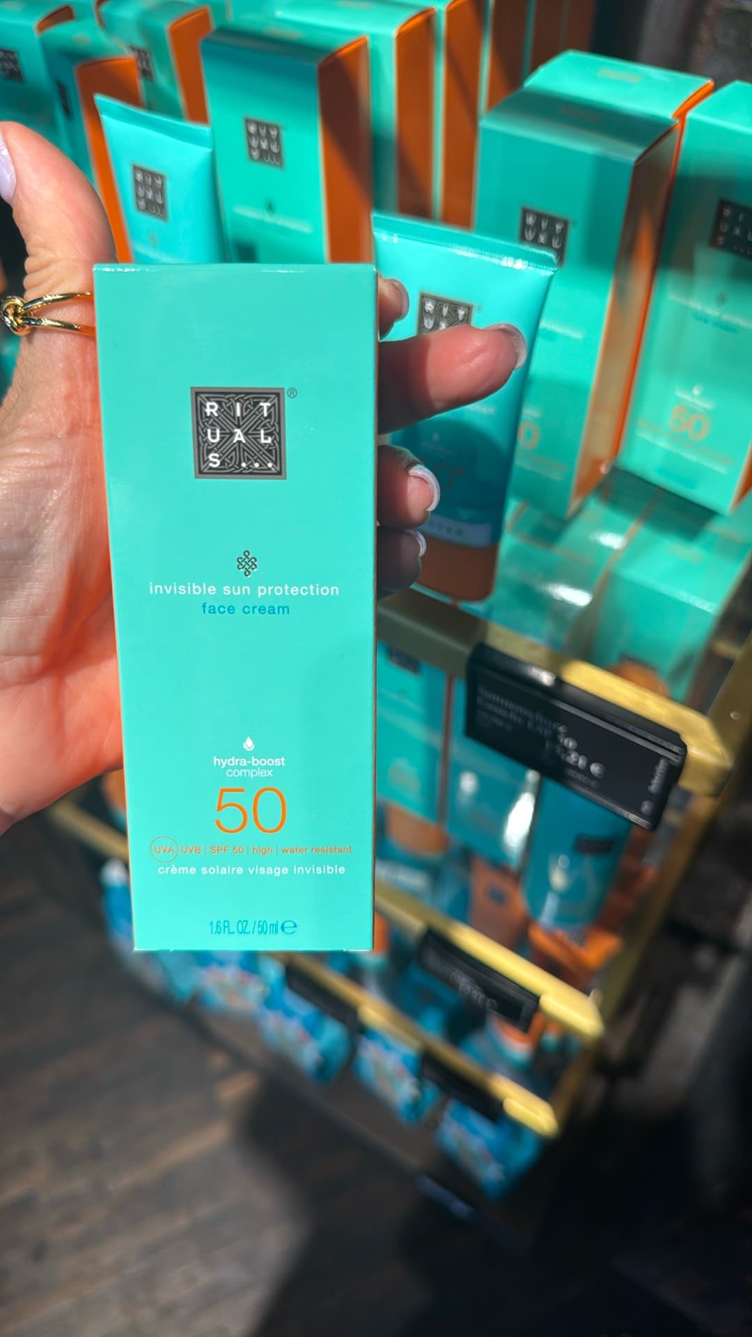 Крем для лица Rituals невидимой солнечной защиты