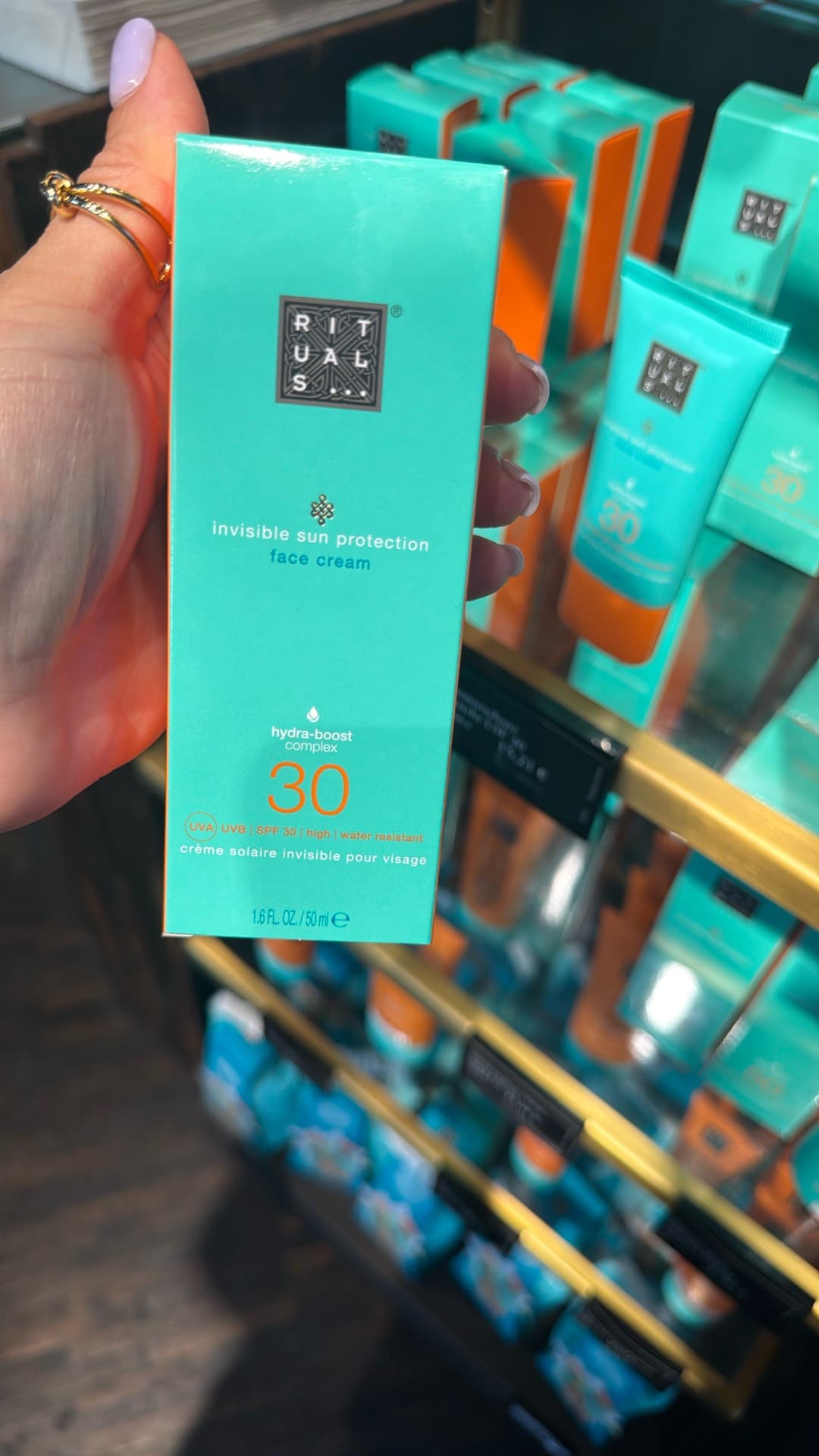 Крем для лица Rituals с невидимой защитой от солнца