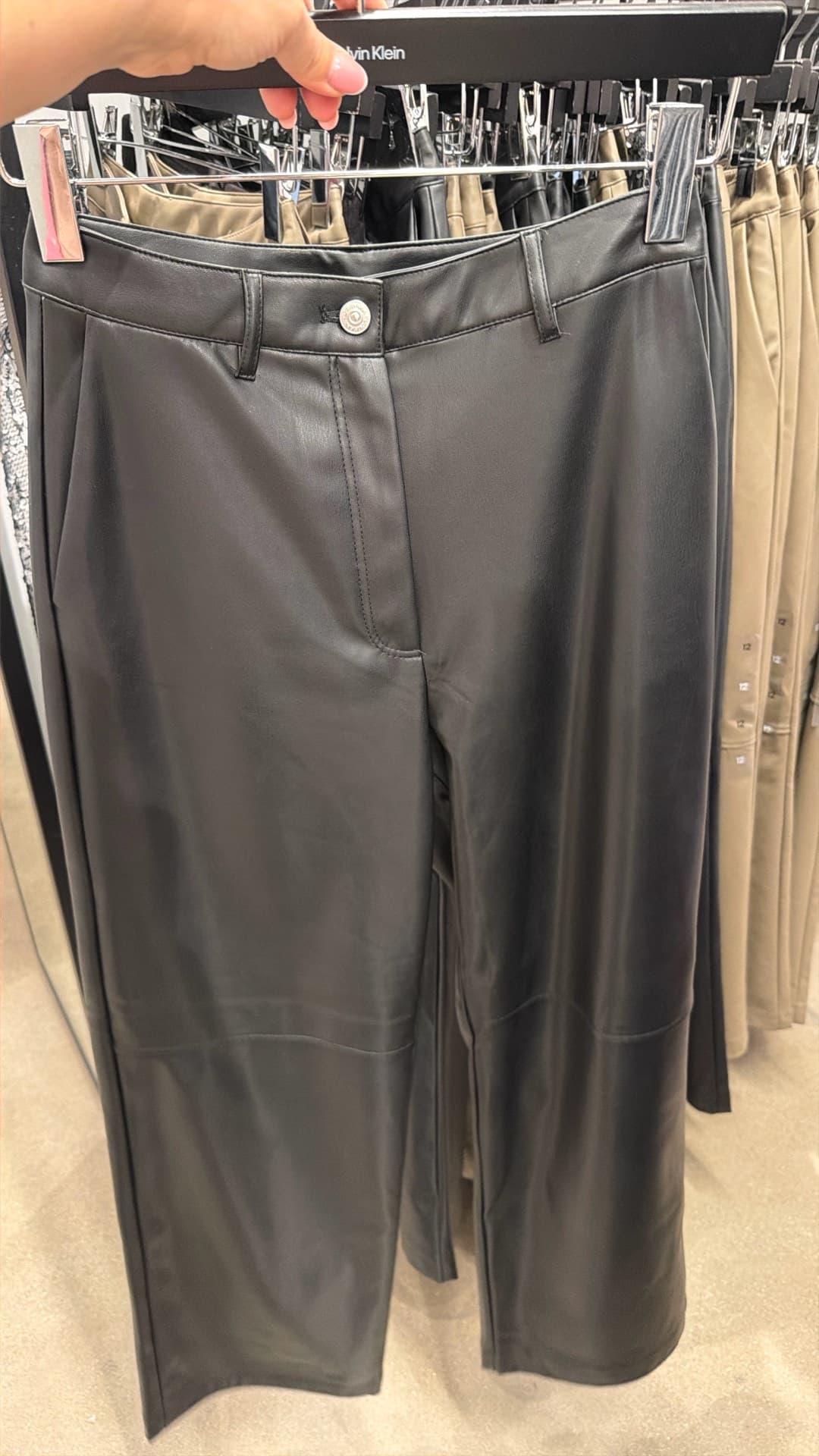 Штаны из экокожи Calvin Klein