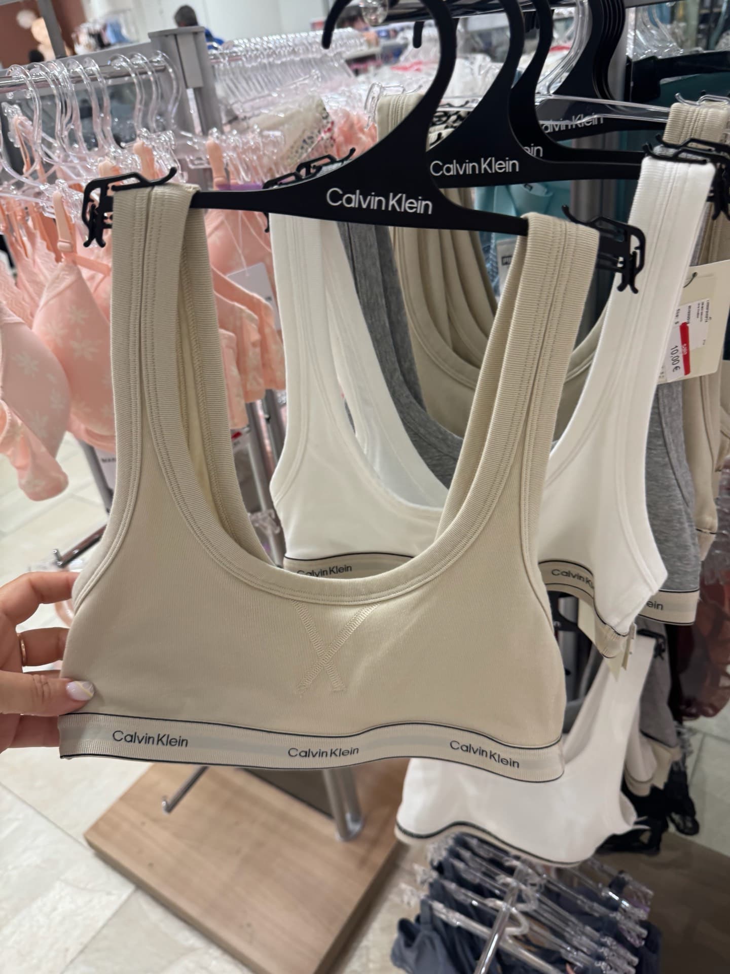 Спортивный бюстгальтер Calvin Klein