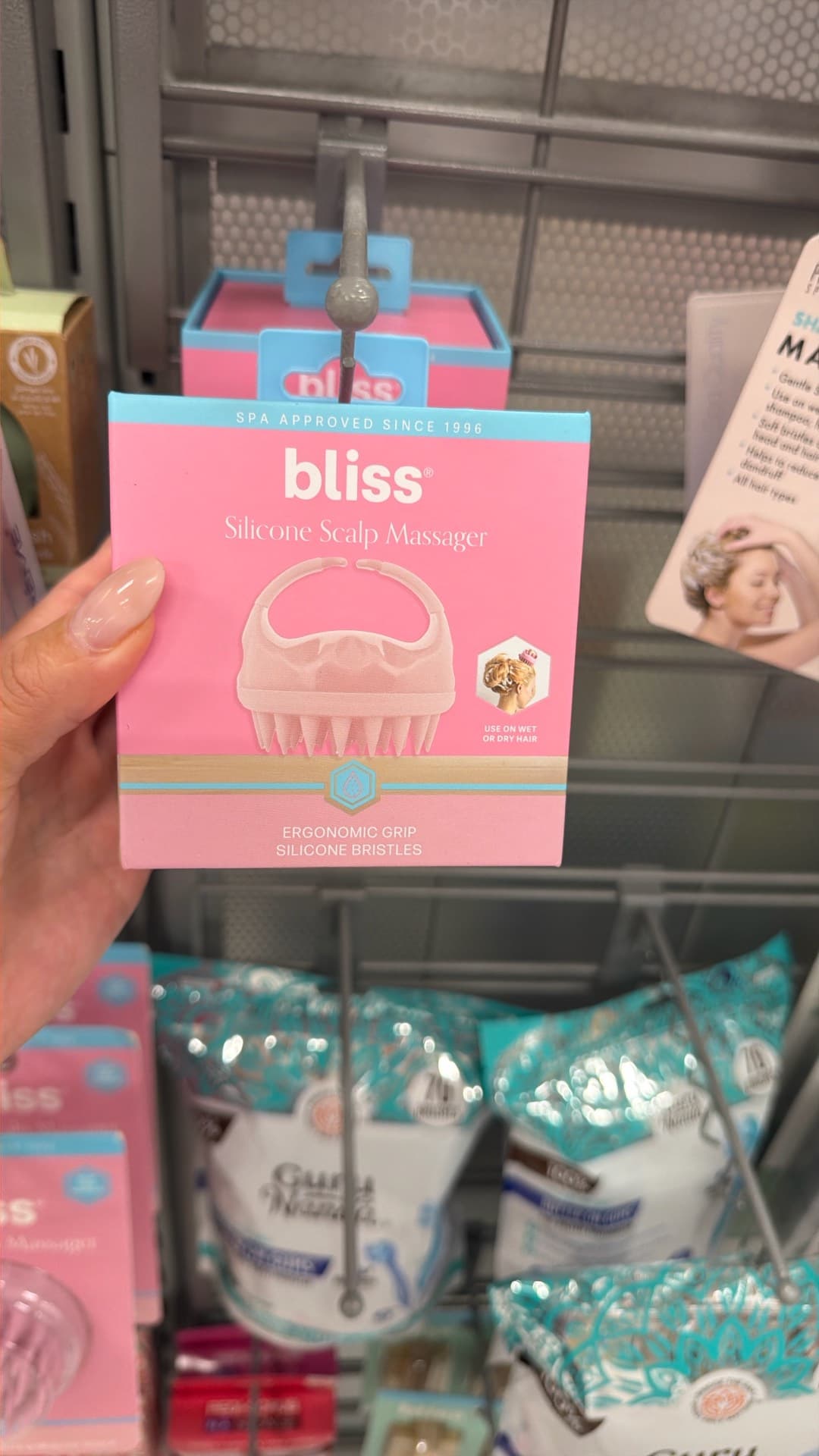 Скребок для кожи головы Bliss из силикона