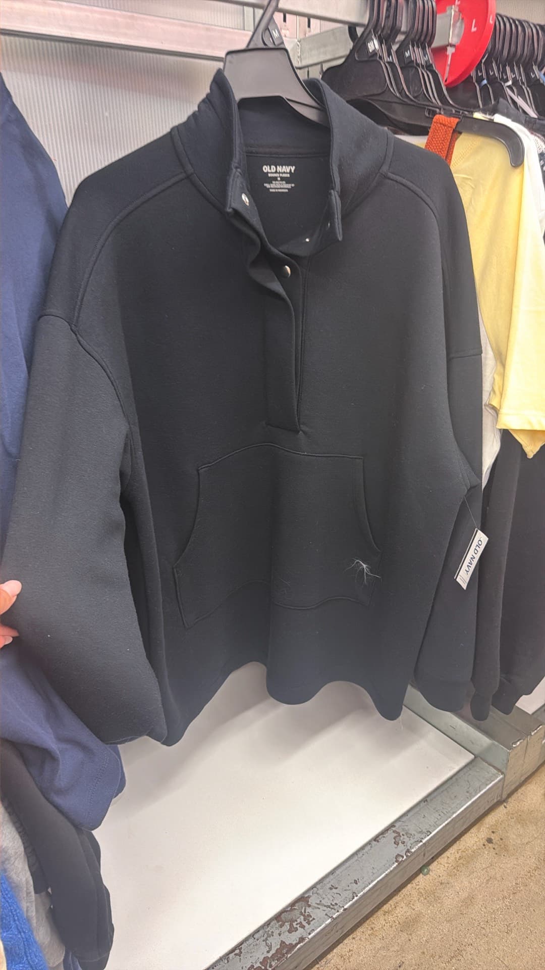 Пуловер Old Navy черного цвета