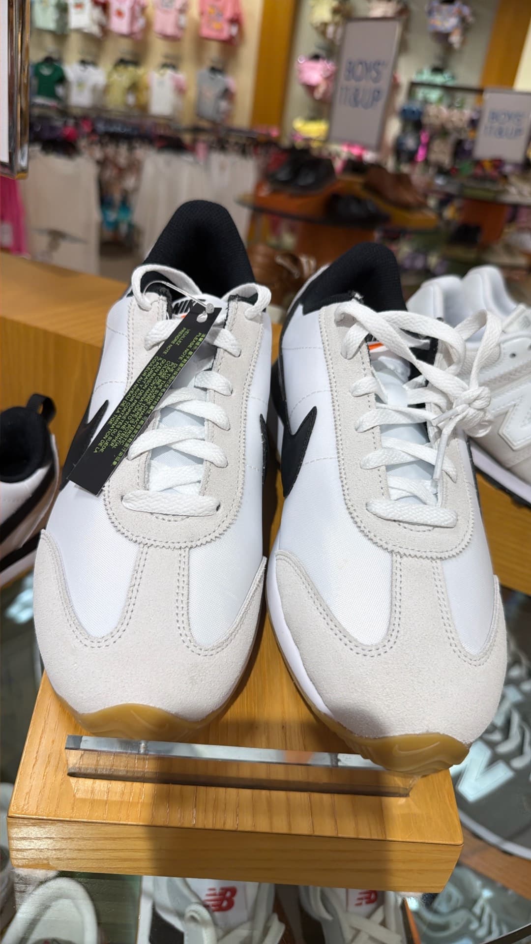 Классические кроссовки Nike