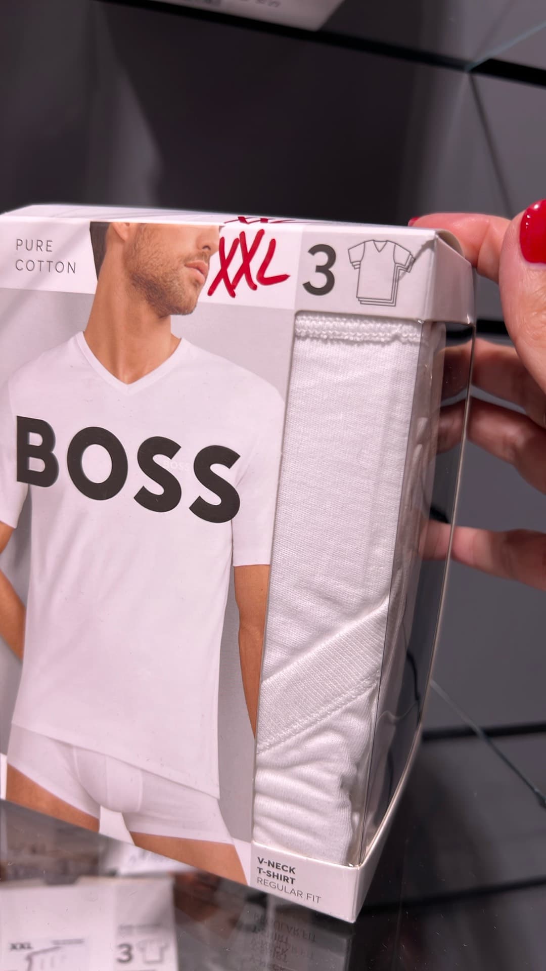 Футболка с V-образным вырезом Boss