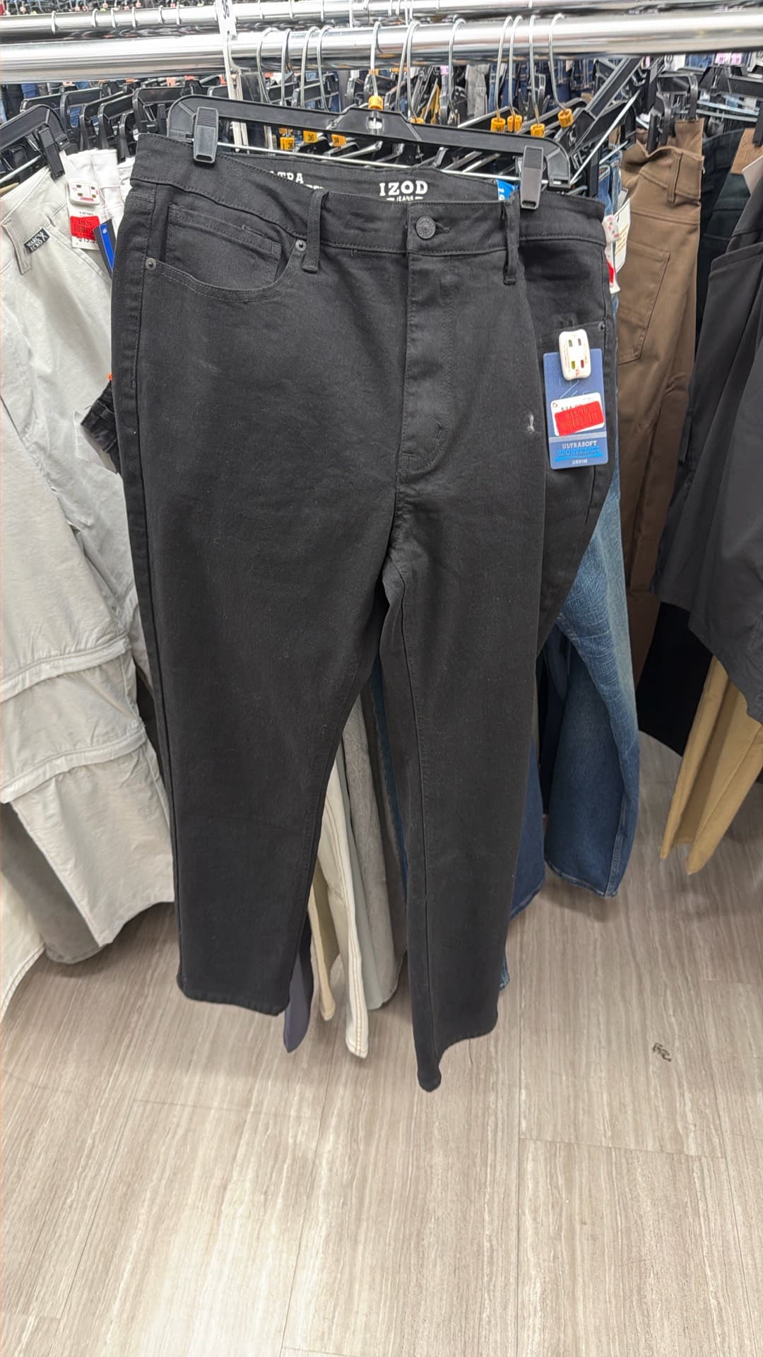 Черные джинсы IZOD