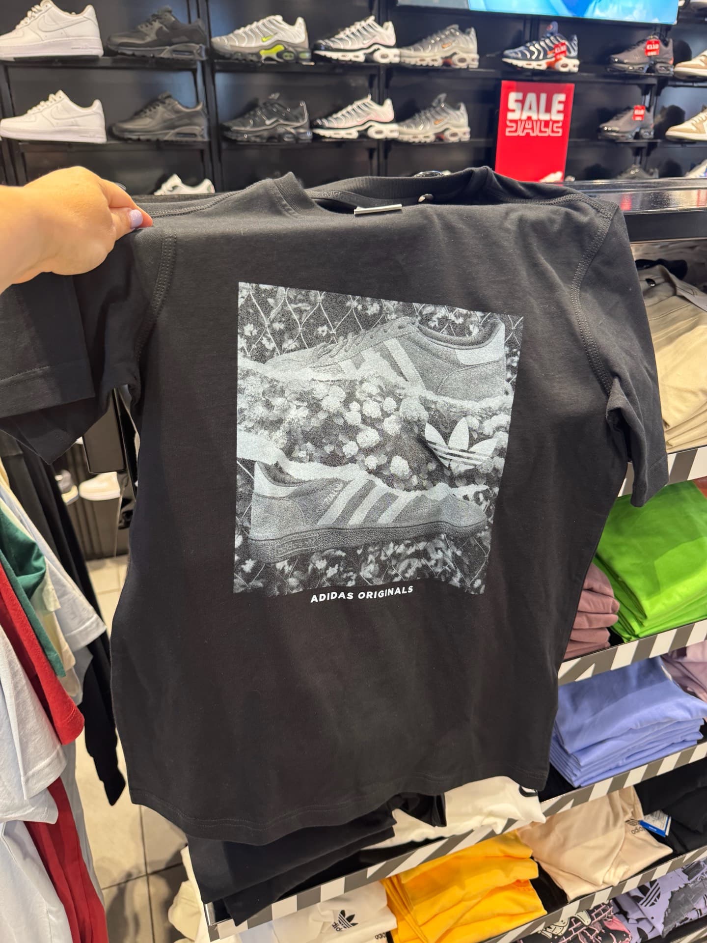 Футболка Adidas Originals с графикой