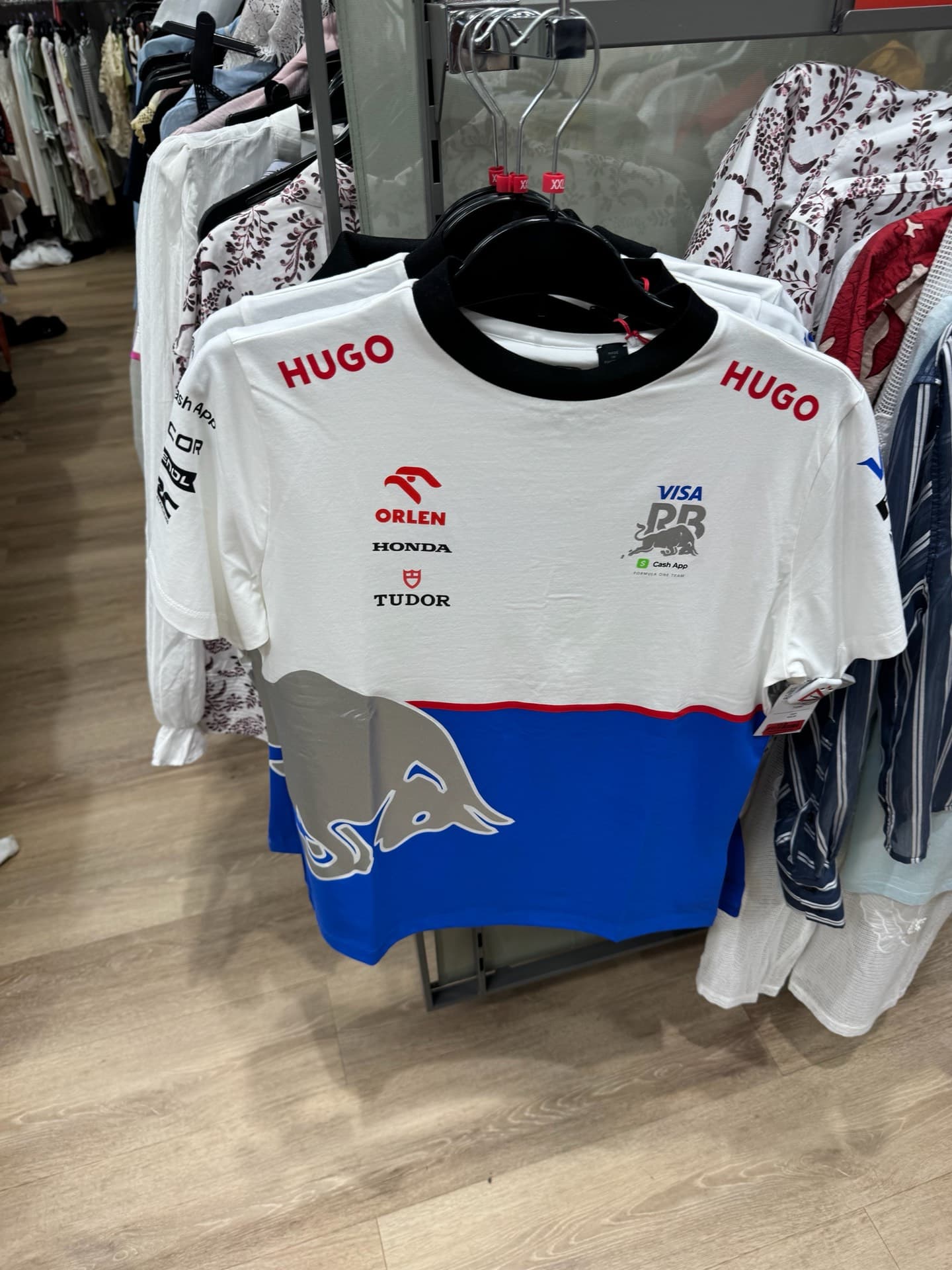 Футболка Hugo Boss для гонок