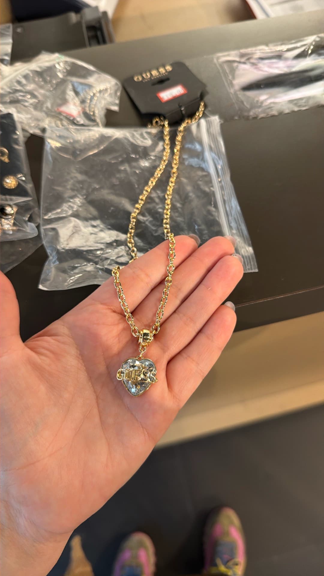Сердцевидное ожерелье GUESS