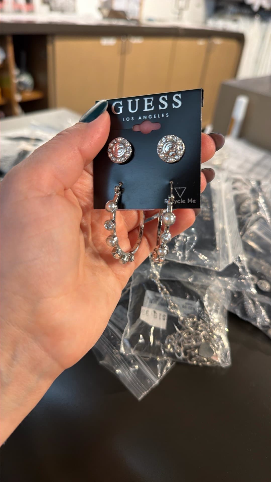 Комплект серёг Guess