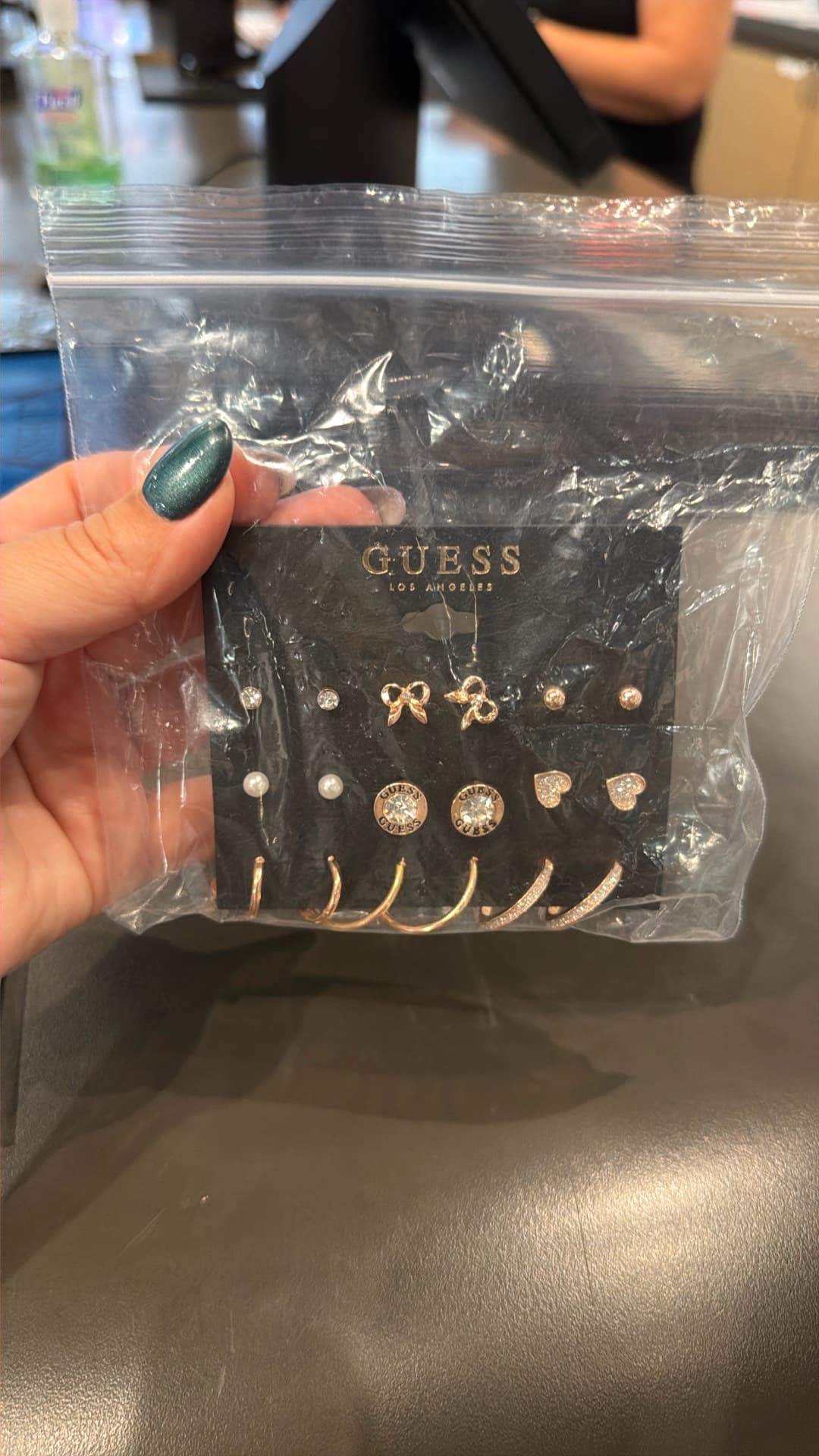 Набор серьг Guess