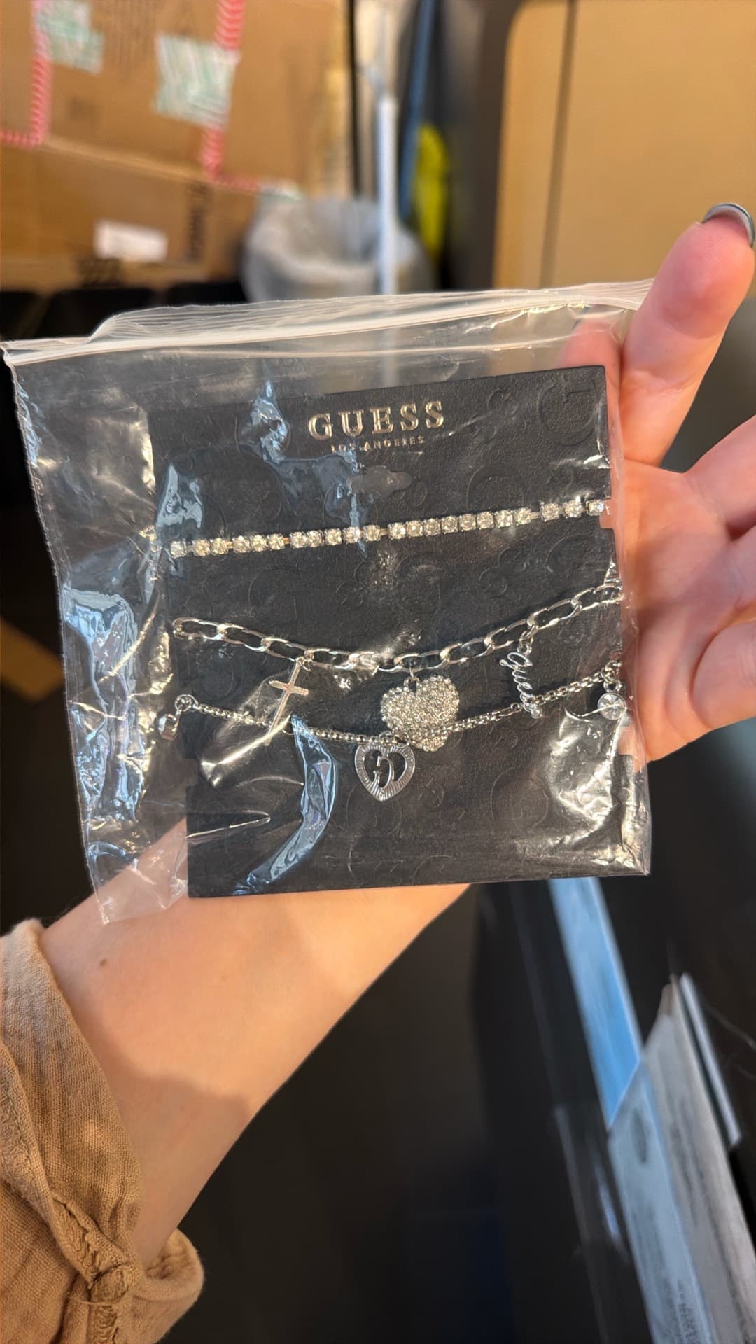 Ювелирный комплект Guess