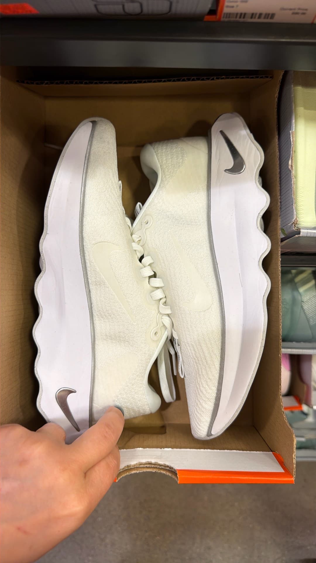 Легкие кроссовки Nike для бега