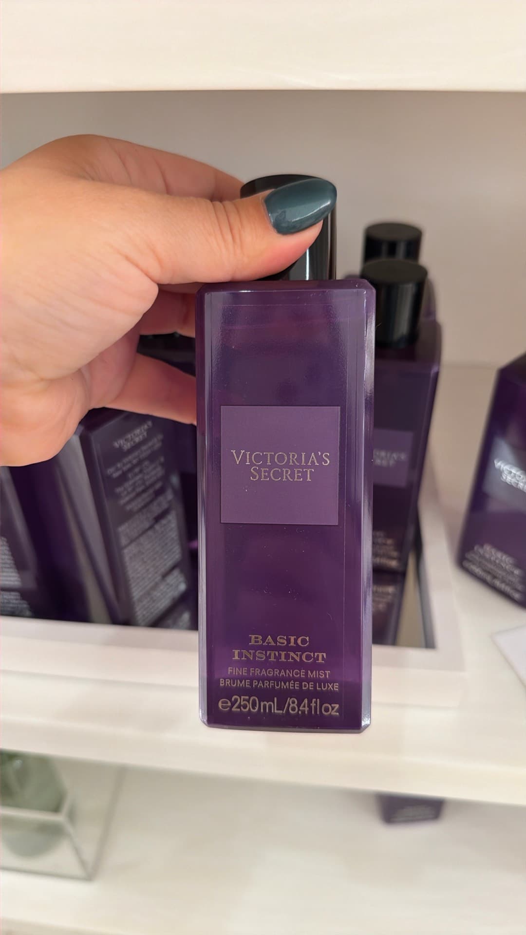 Парфюмированная миста Victoria's Secret Basic Instinct