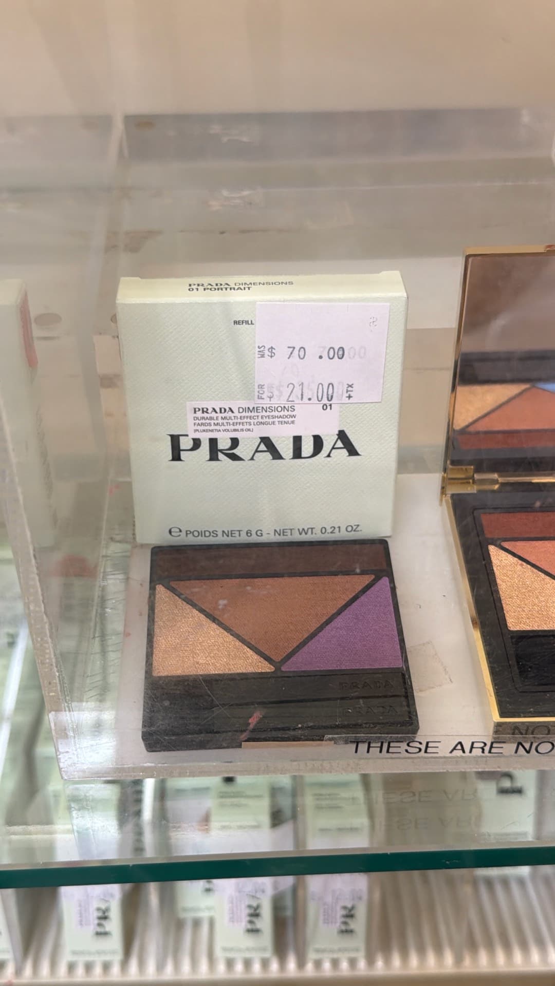Многофункциональные тени для век Prada