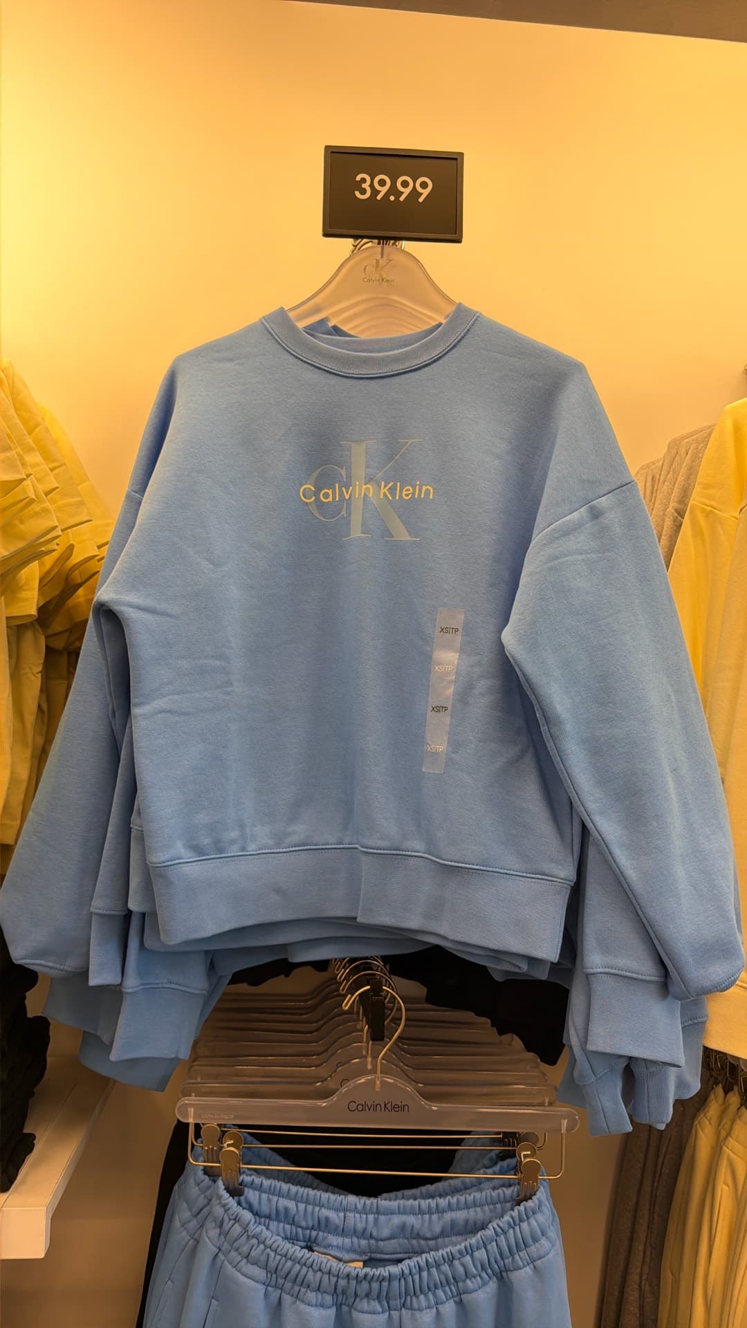 Свитшот Calvin Klein голубого цвета