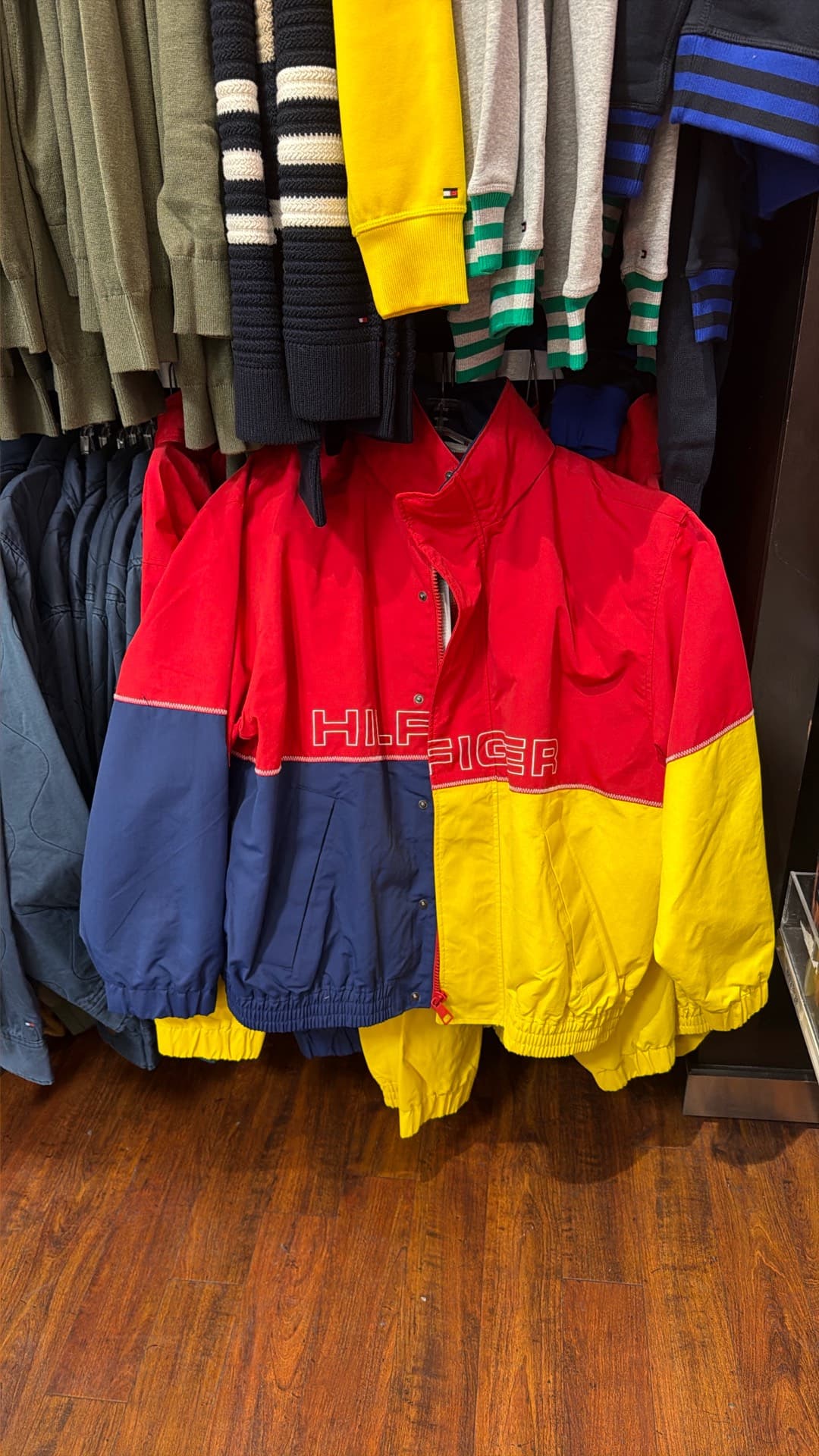 Куртка с цветными блоками Tommy Hilfiger
