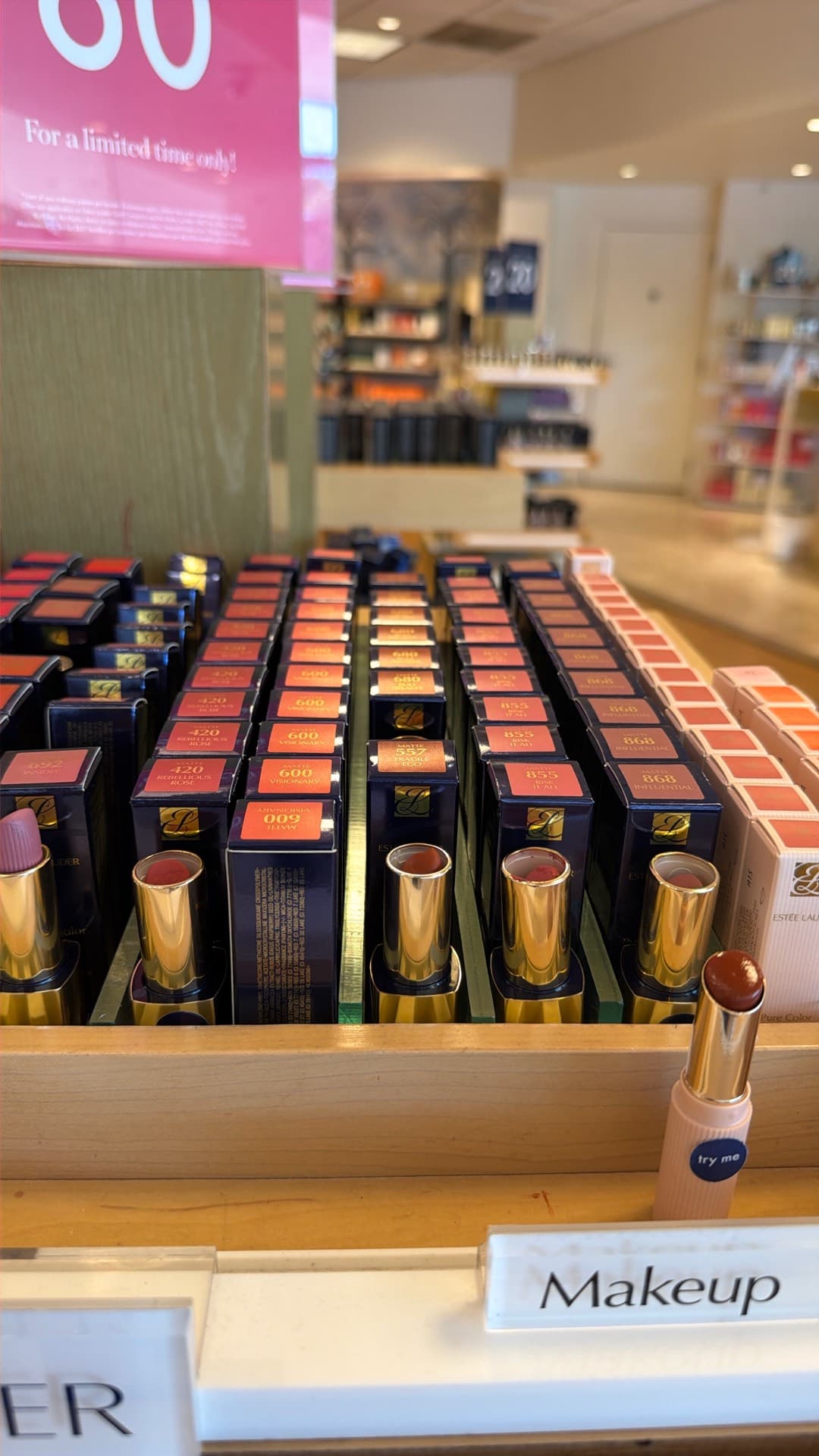 Помады Estée Lauder