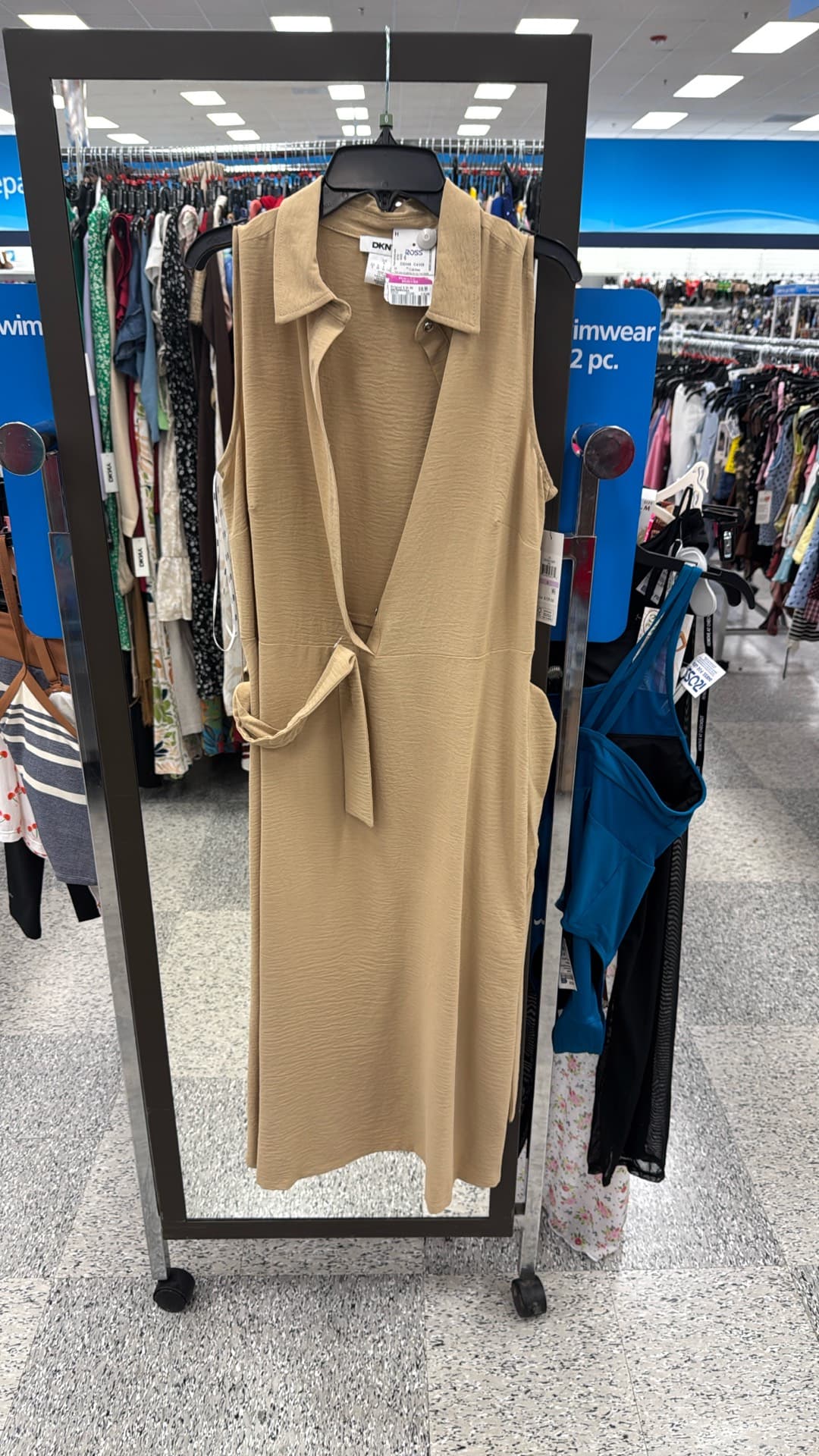 Эффектное Casual Платье