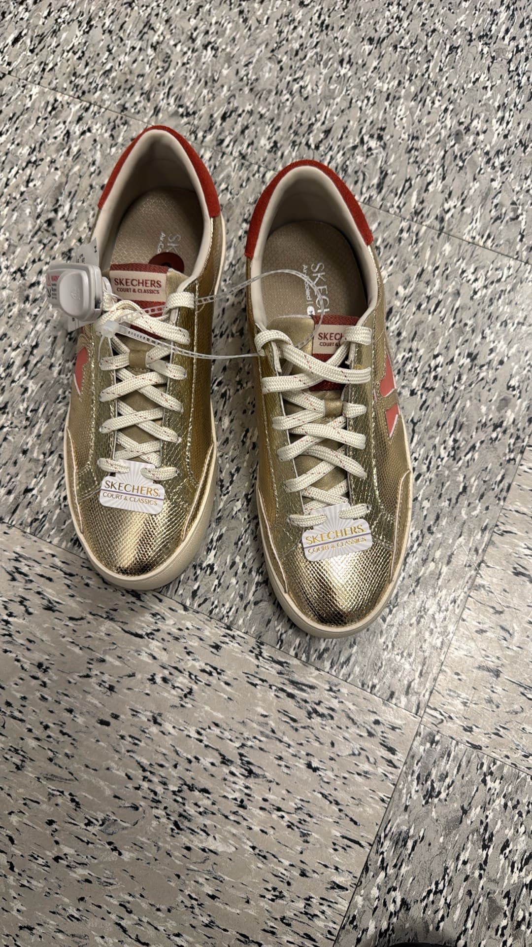 Металлические кроссовки Skechers