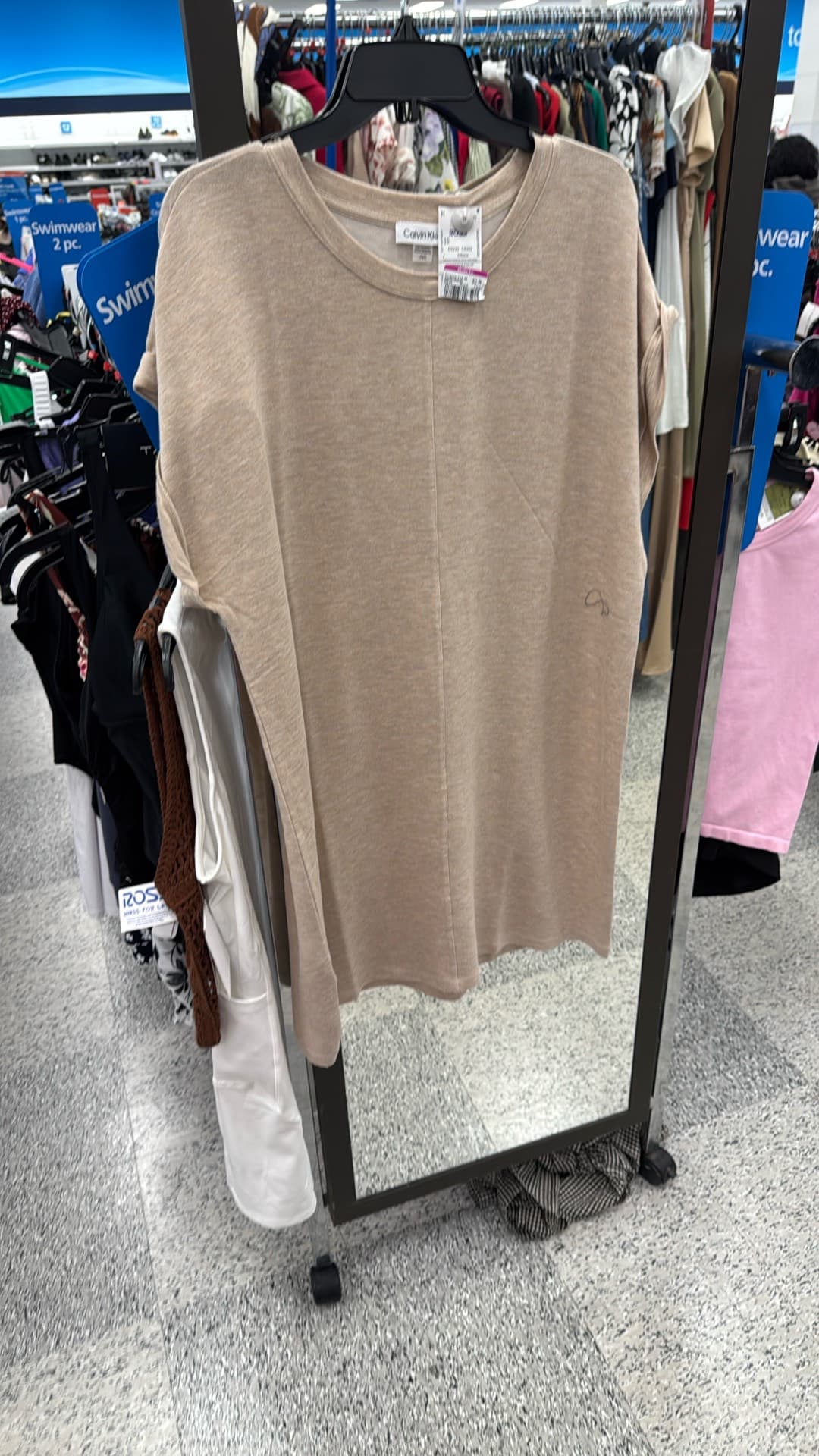 Повседневная футболка Calvin Klein