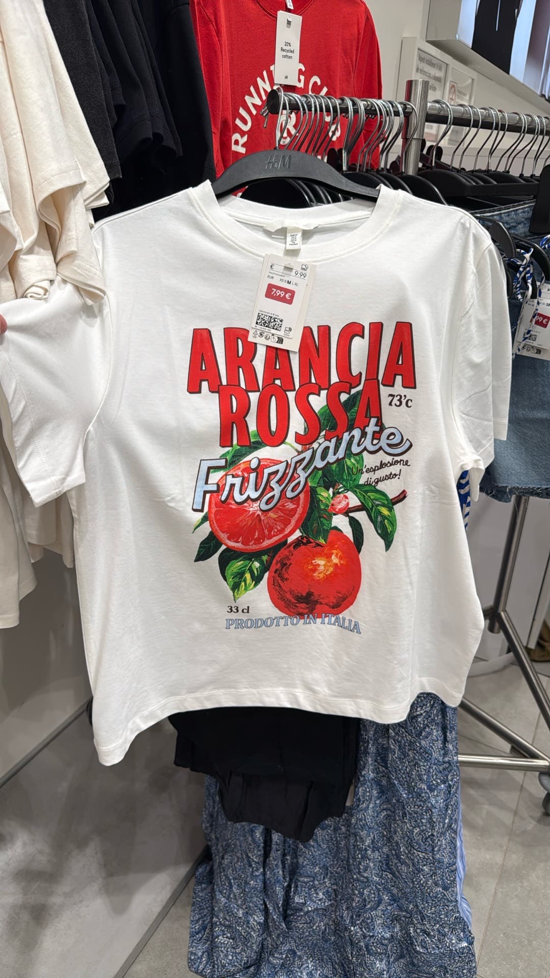 Футболка с графикой Arancia Rossa